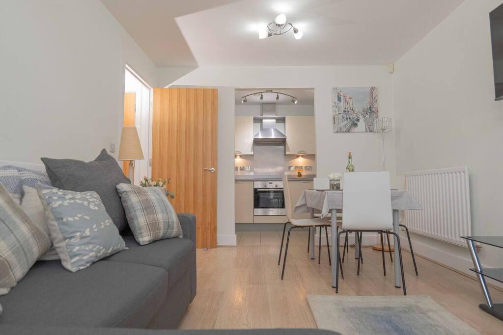 Beautiful 2 Bed In Central Birmingham: A Hidden Gem! Luaran gambar